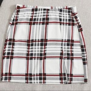 Jupe style quadrillée , (SHEIN) // Grid style skirt.